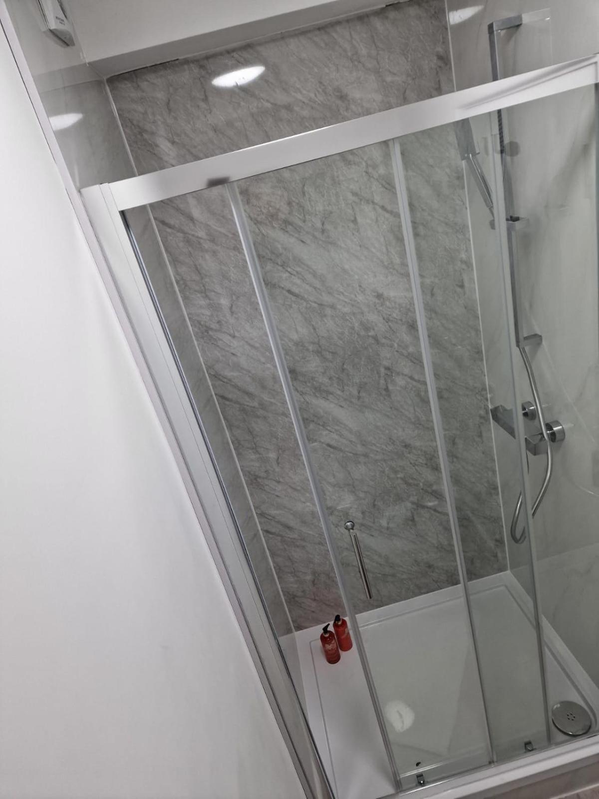 12 B Market Street Watford  Dış mekan fotoğraf